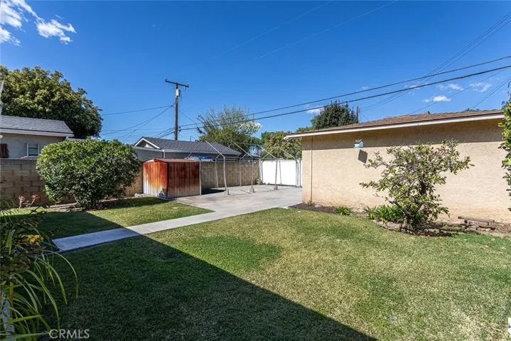 Spacious backyard with 600sf covered patio area- adds a lot extra space for entertaining