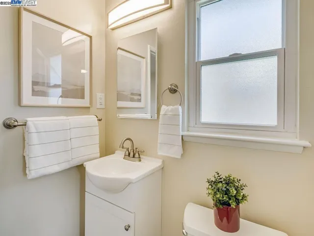 3037 Greenview Dr, Castro Valley, California 94546