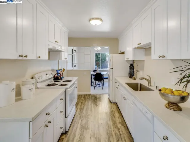 3037 Greenview Dr, Castro Valley, California 94546