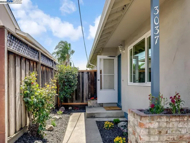 3037 Greenview Dr, Castro Valley, California 94546