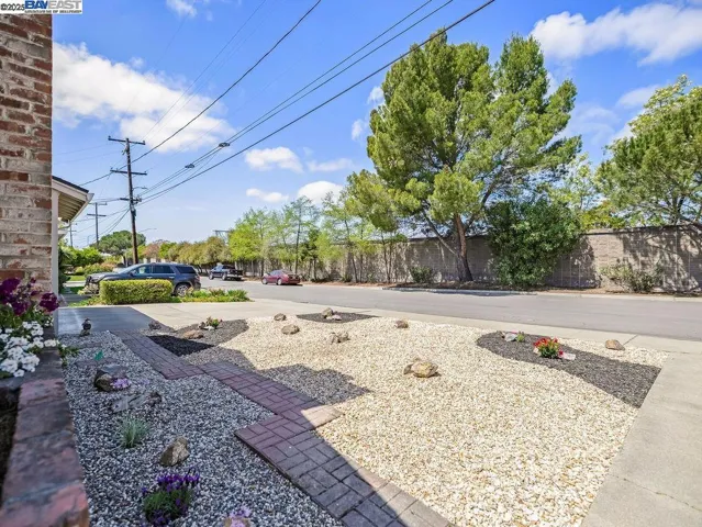 3037 Greenview Dr, Castro Valley, California 94546
