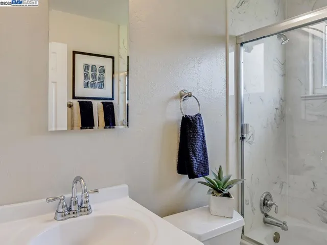 3037 Greenview Dr, Castro Valley, California 94546