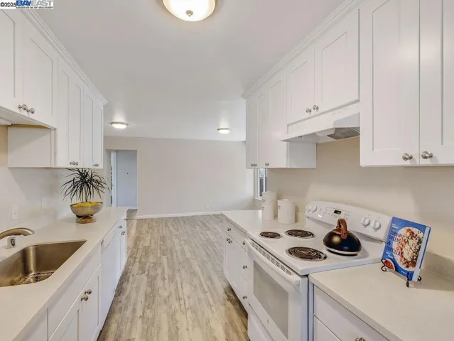 3037 Greenview Dr, Castro Valley, California 94546