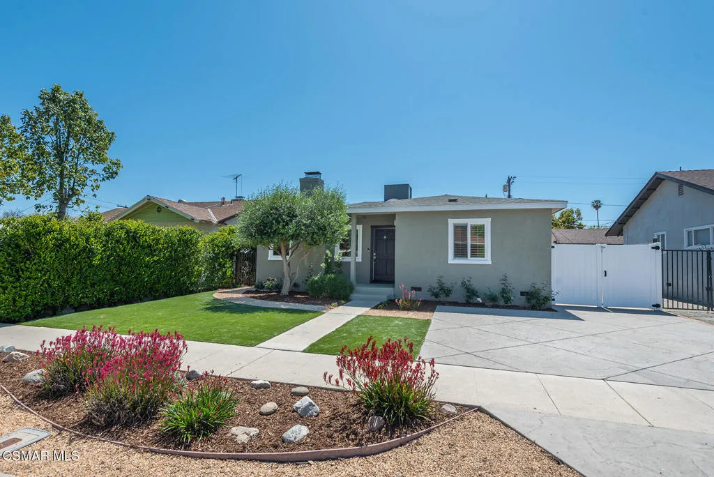 19520 Gault Street, Reseda, California 91335 home-pic-1