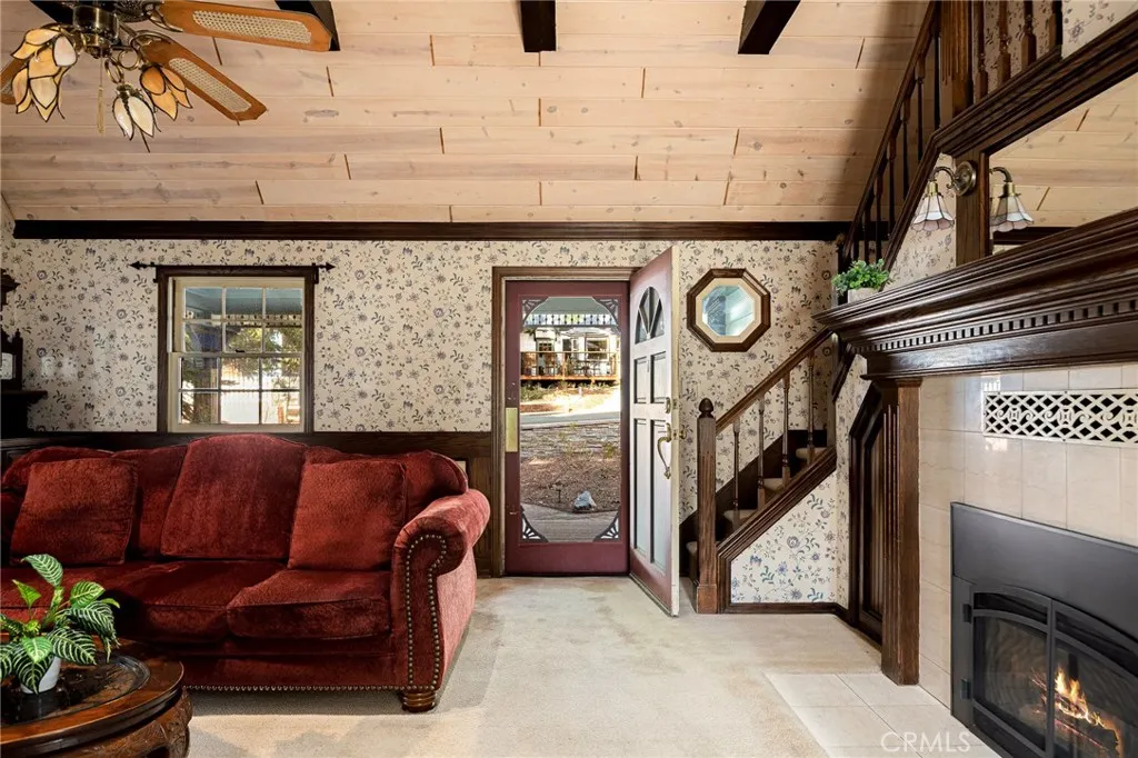229 Maple Drive, Lake Arrowhead, California 92352 home-pic-7