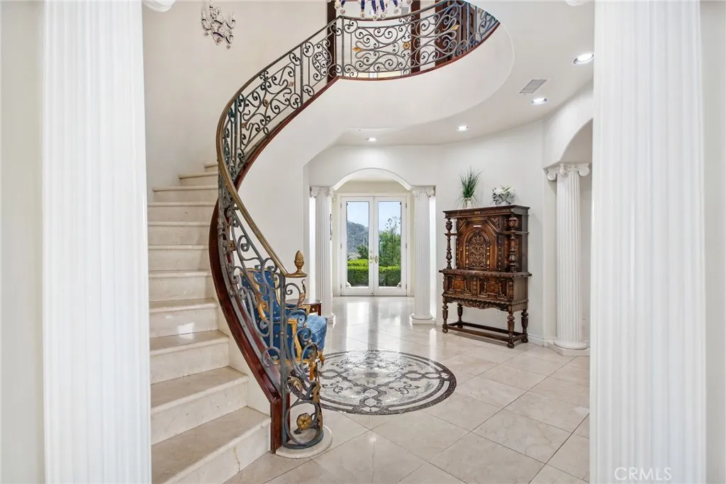 20976 Bentley Drive, Lake Mathews, California 92570 home-pic-3