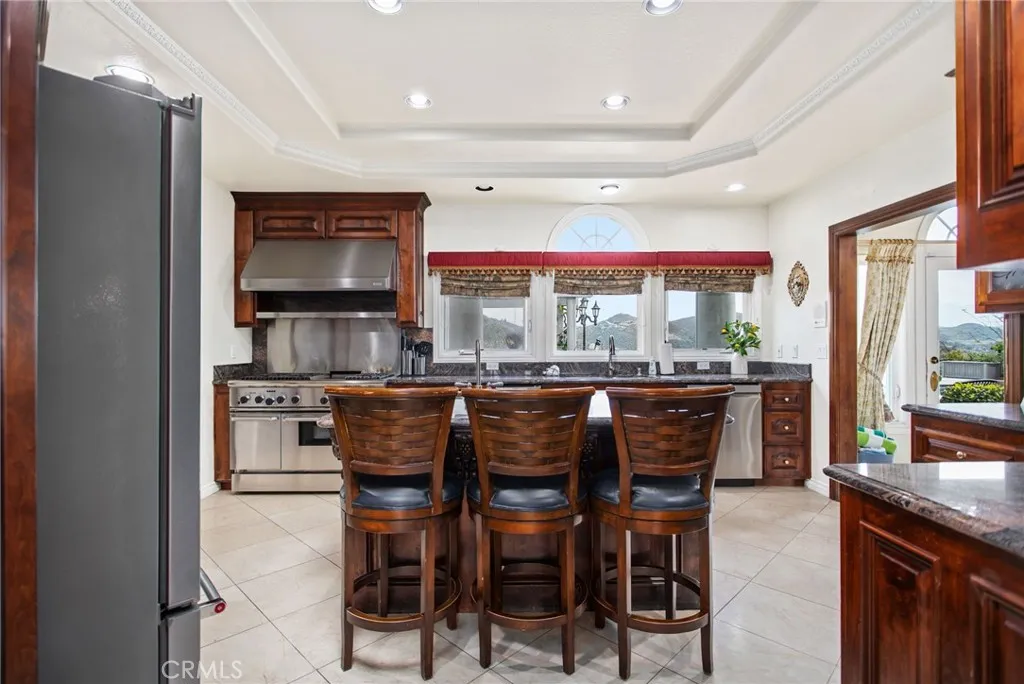 20976 Bentley Drive, Lake Mathews, California 92570 home-pic-6