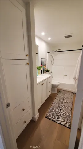 21114 #82 Rose 82, Mission Viejo, California 92691