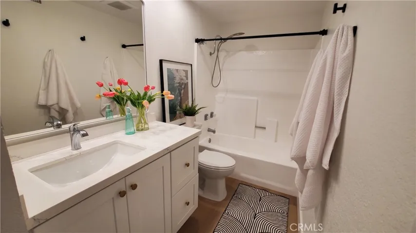 21114 #82 Rose 82, Mission Viejo, California 92691