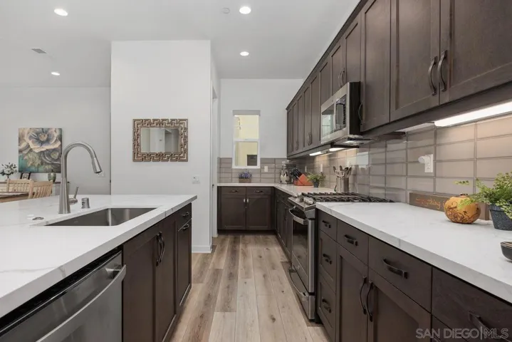 565 Townsend Way, San Marcos, California 92078