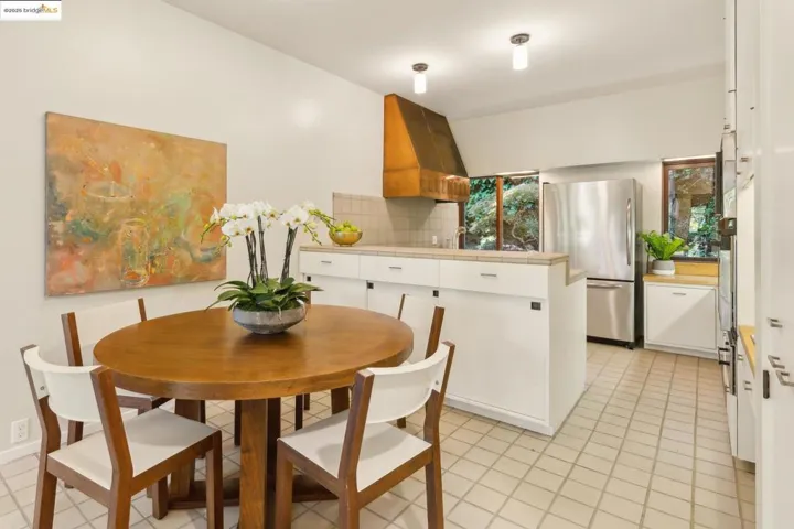 336 Mountain Avenue, Piedmont, California 94611