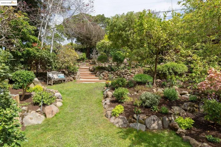 336 Mountain Avenue, Piedmont, California 94611