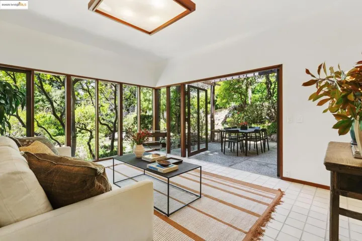 336 Mountain Avenue, Piedmont, California 94611