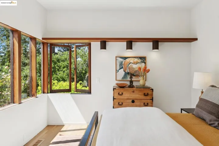 336 Mountain Avenue, Piedmont, California 94611