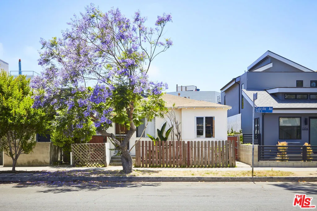1308 Cabrillo Avenue, Venice, California 90291 home-pic-1