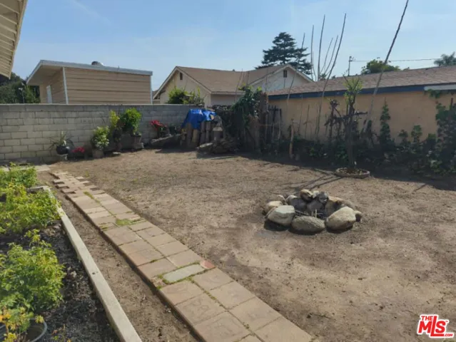 Unit 11100.5 Backyard