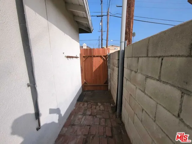 Unit 11104 Sideyard