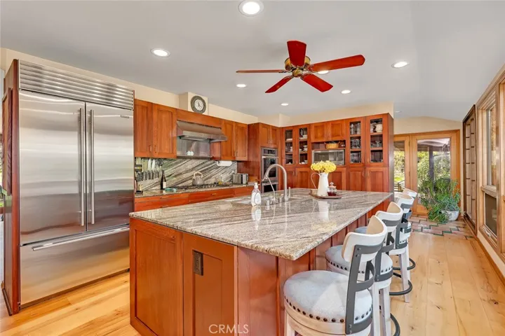 dining bar in kitchen