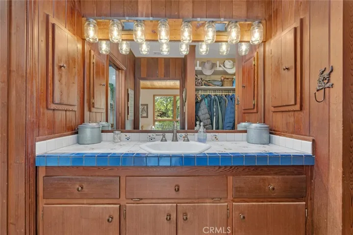 primary bath sink