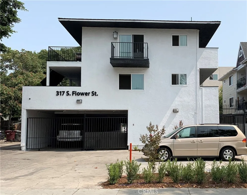 317 S Flower Street, Santa Ana, California 92703, ,Residential Income,For Sale,Flower,OC25079080