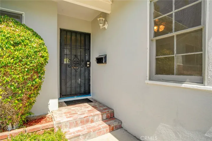 19739 Bassett Street, Winnetka, California 91306