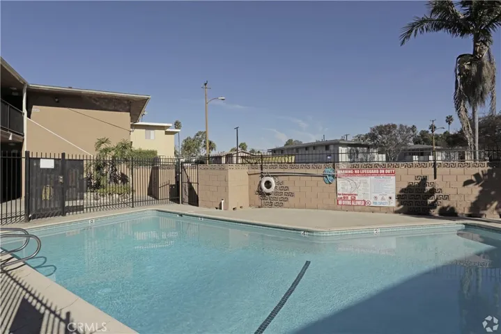 520 E Adams Street, Long Beach, California 90805