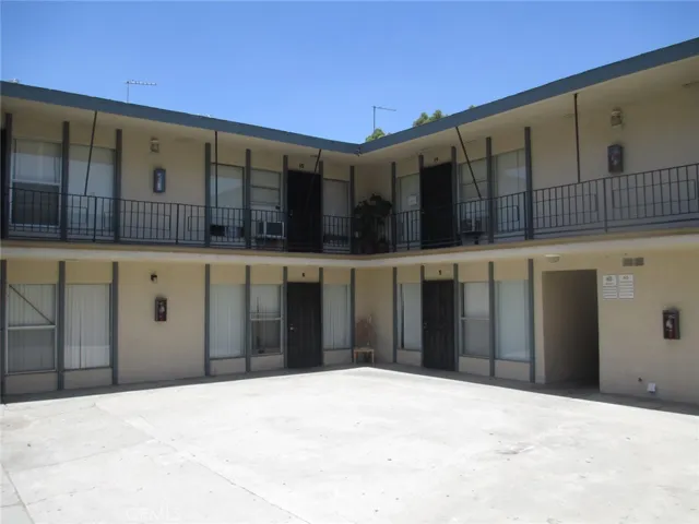 541 E 64th Street, Long Beach, California 90805