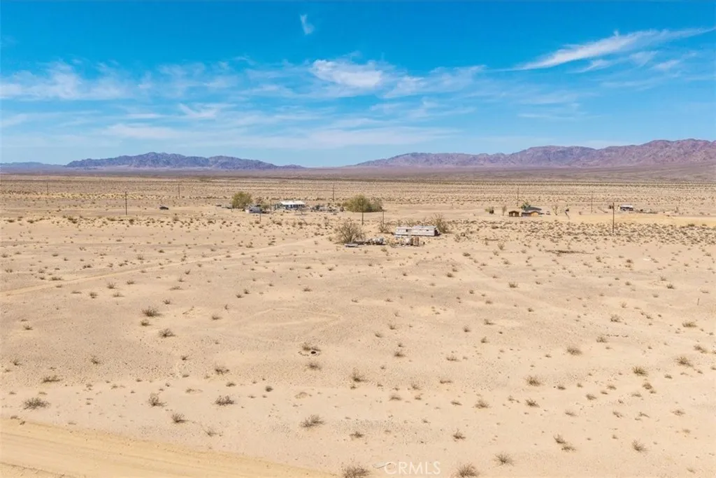 81833 Panorama Drive, 29 Palms, California 92277 home-pic-22