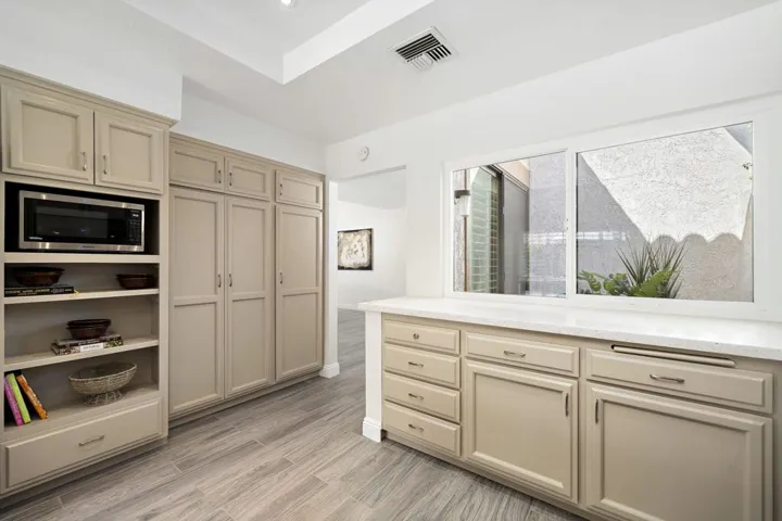 28-web-or-mls-BH_Mojave_0425_OPMG_028