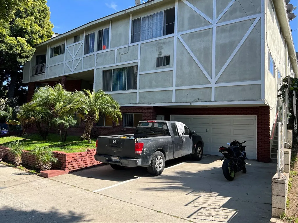 404 E Hyde Park Boulevard, Inglewood, California 90302, ,Residential Income,For Sale,Hyde Park,SB25078554