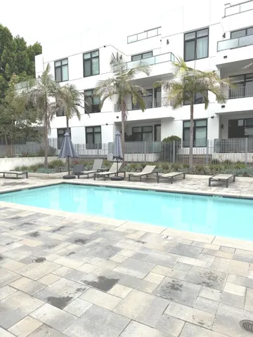 Pool2025
