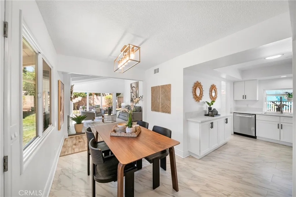 1011 N Whittier Street, Anaheim, California 92806 home-pic-10