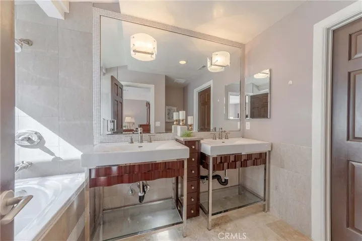 850 Rancho Circle, Fullerton, California 92835