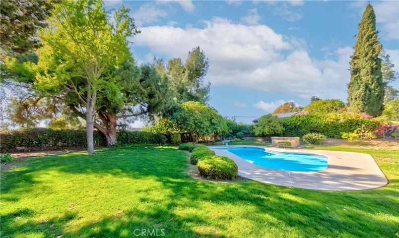 850 Rancho Circle, Fullerton, California 92835
