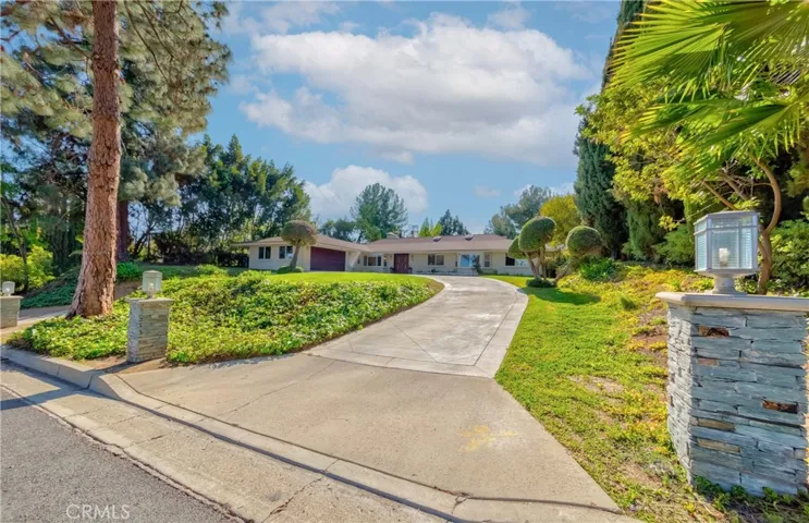 850 Rancho Circle, Fullerton, California 92835