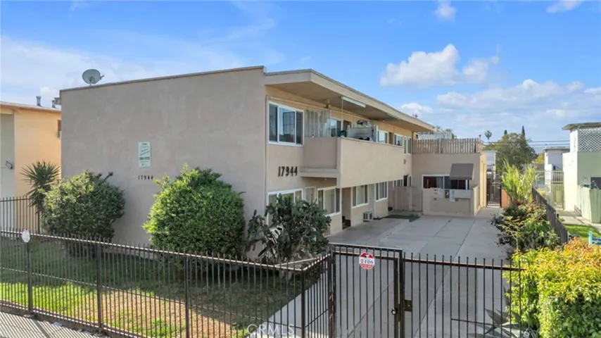 17944 Schoenborn Street, Northridge, California 91325