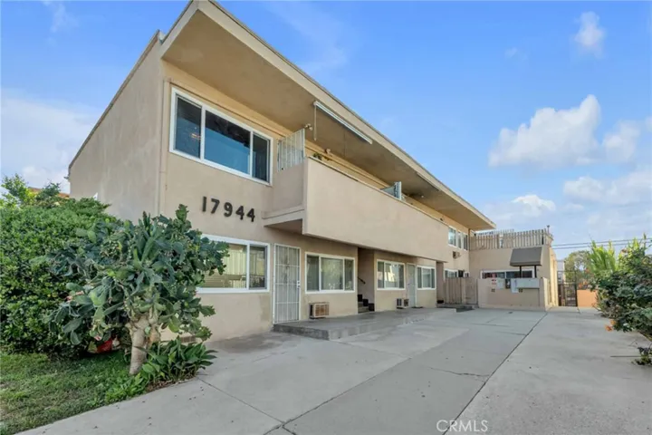 17944 Schoenborn Street, Northridge, California 91325