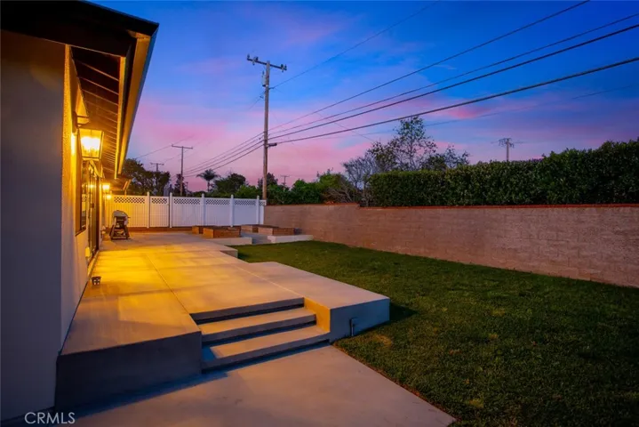 12592 Singing Wood Drive, Santa Ana, California 92705