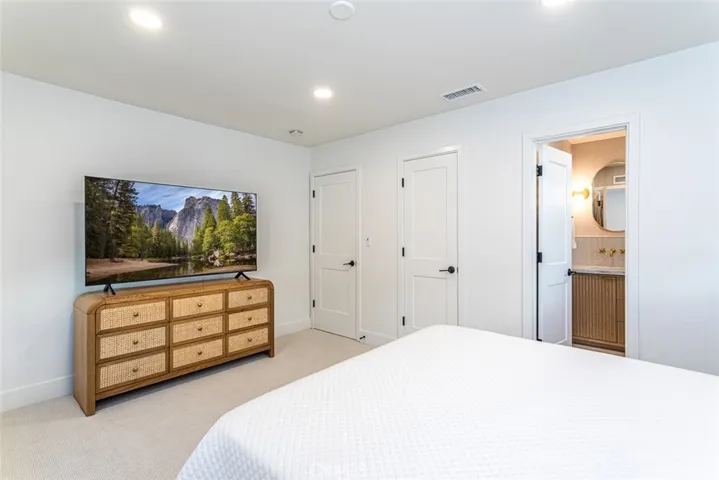 12592 Singing Wood Drive, Santa Ana, California 92705