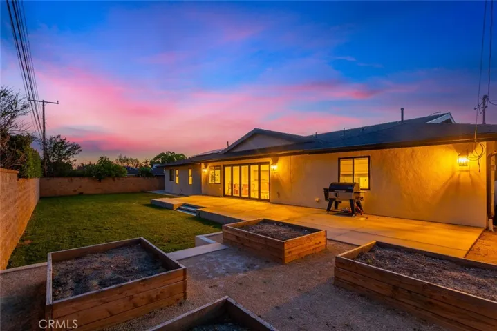 12592 Singing Wood Drive, Santa Ana, California 92705