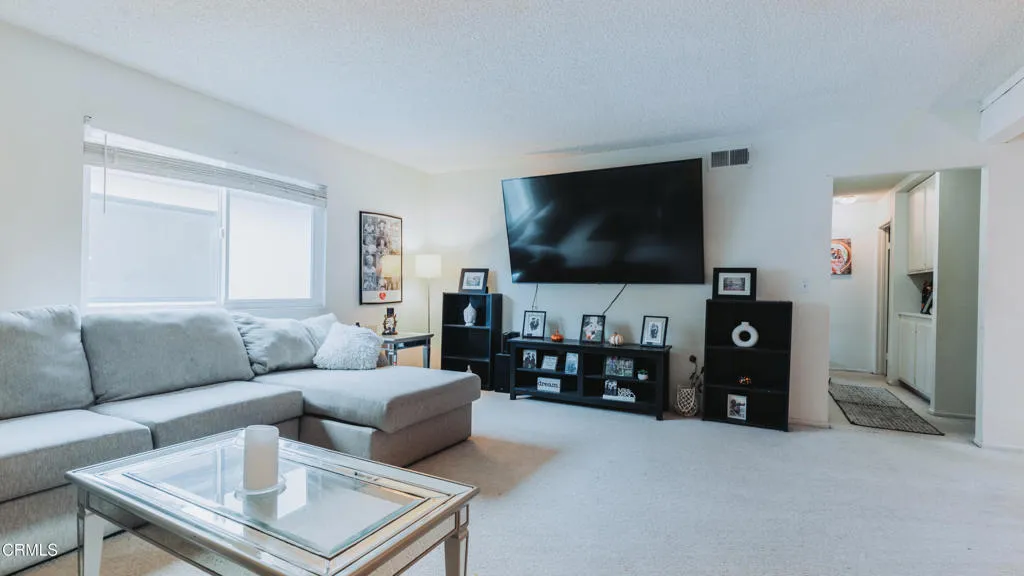 1020 Dunes Street, Oxnard, California 93035 home-pic-62