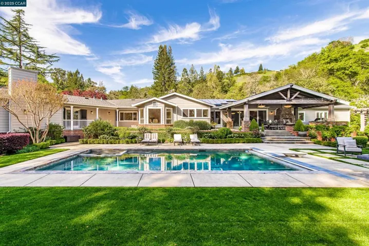 1024 Pine Ln, Lafayette, California 94549