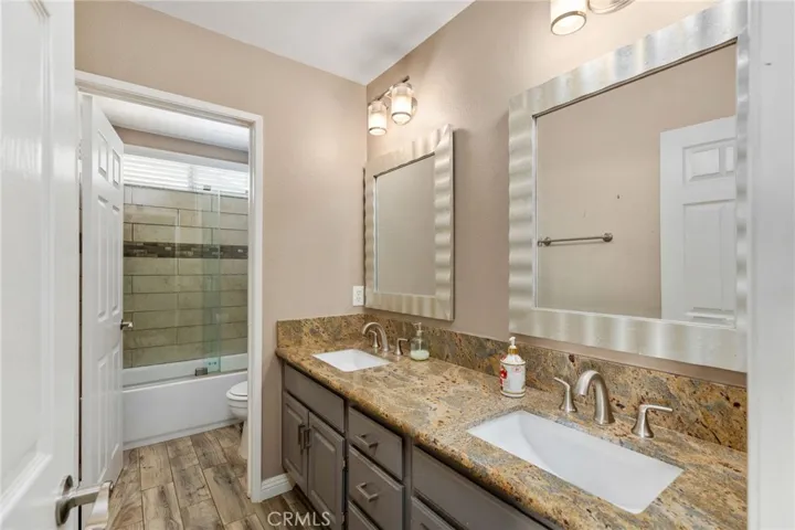 Upstairs Hall Bathroom - Bathroom 3