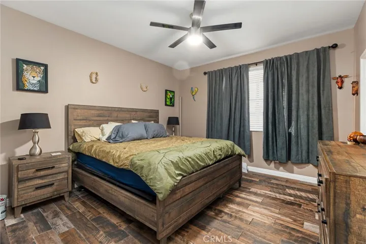 Downstairs Bedroom - Bedroom 1