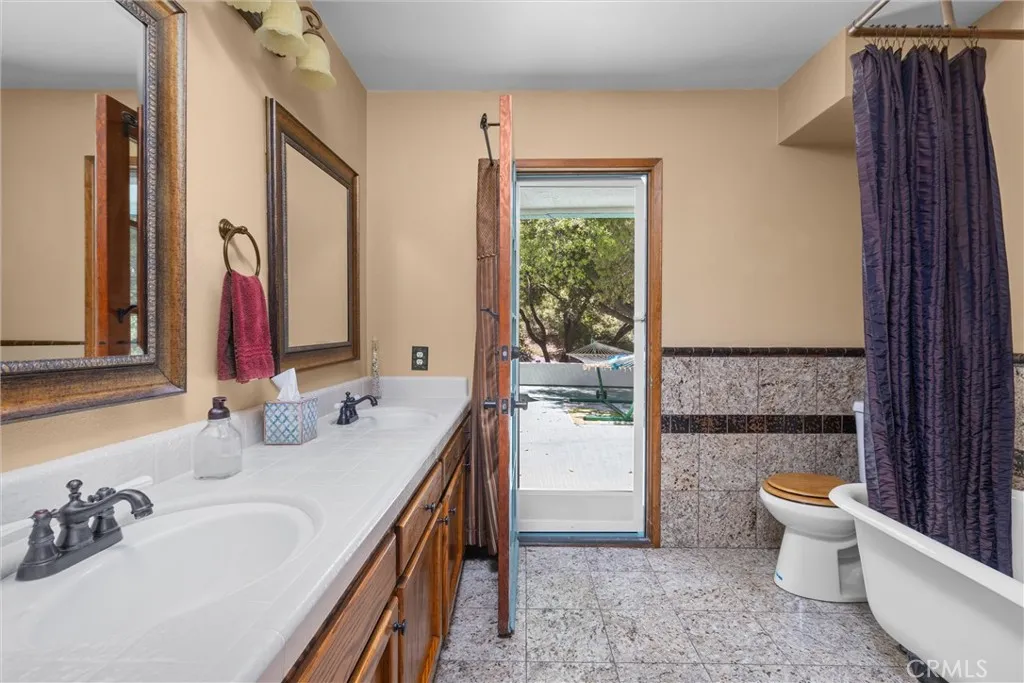 2015 Alturas Road, Atascadero, California 93422 home-pic-20