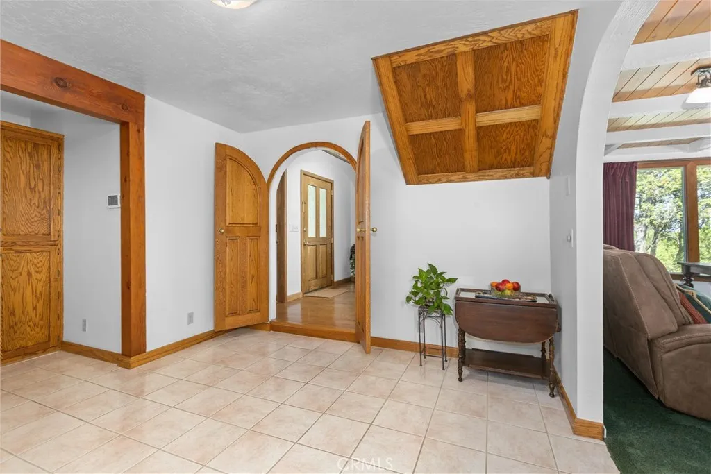 2015 Alturas Road, Atascadero, California 93422 home-pic-17