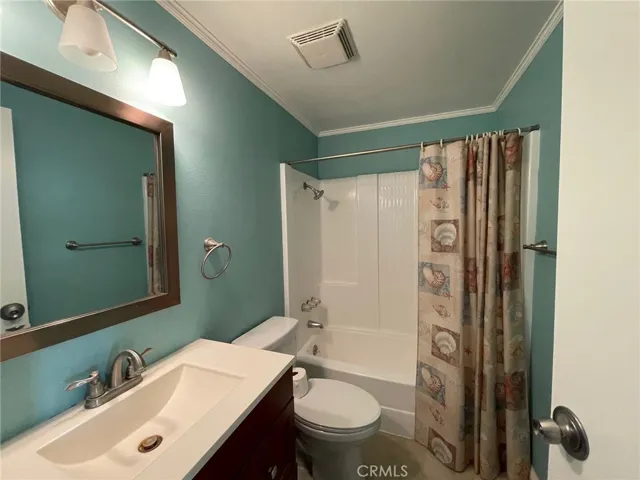 10296 Colombia River Court, Fountain Valley, California 92708