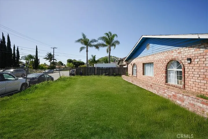 11988 Pepper Street, Bloomington, California 92316