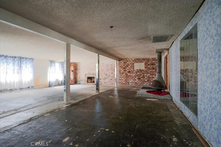 11988 Pepper Street, Bloomington, California 92316