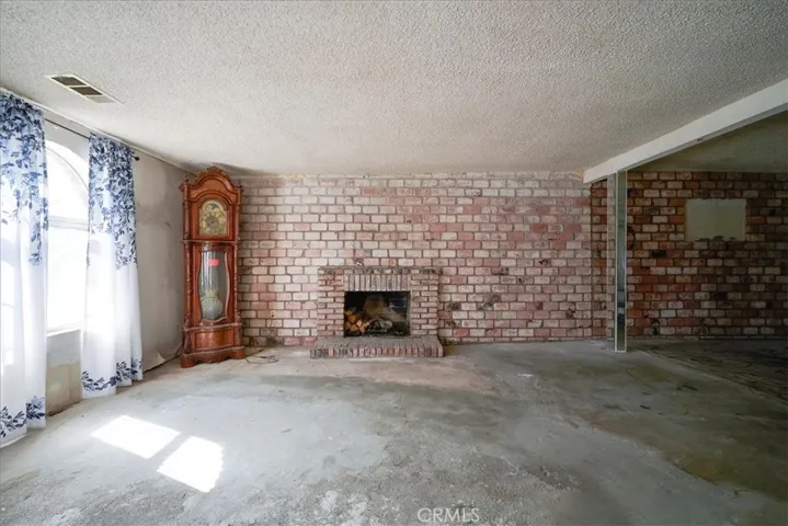 11988 Pepper Street, Bloomington, California 92316